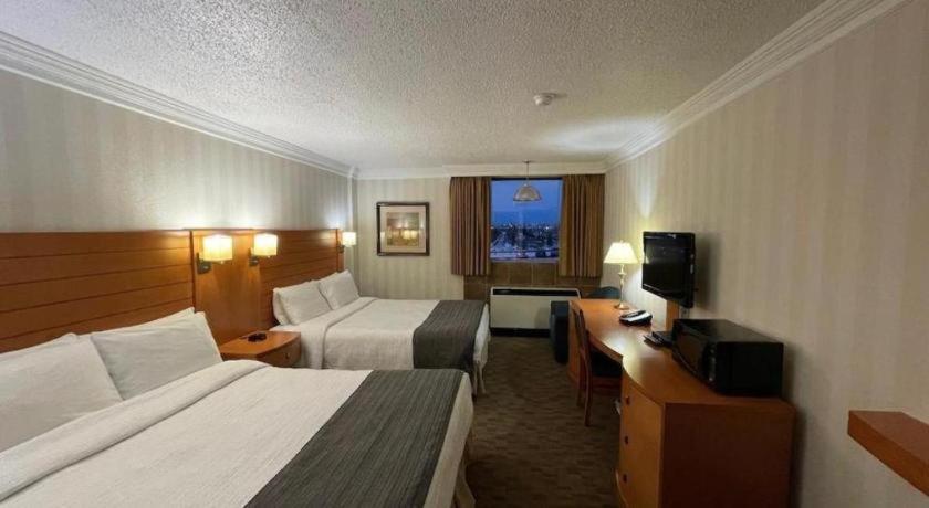 The Glenmore Inn & Convention Centre YYC Exteriör bild